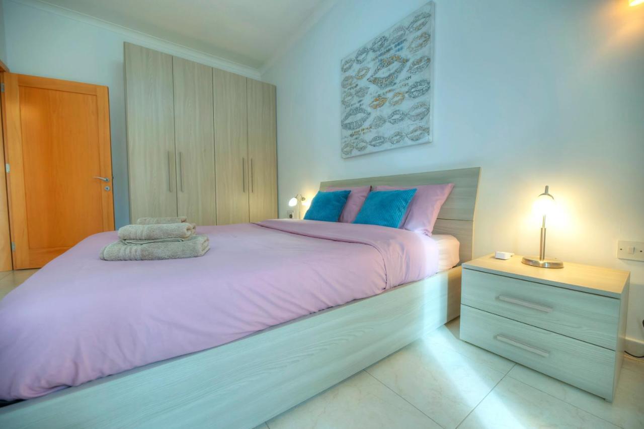 Modern 3Br Stylish & Spacious Apartment - Close To Sliema Promenade Gzira Bagian luar foto