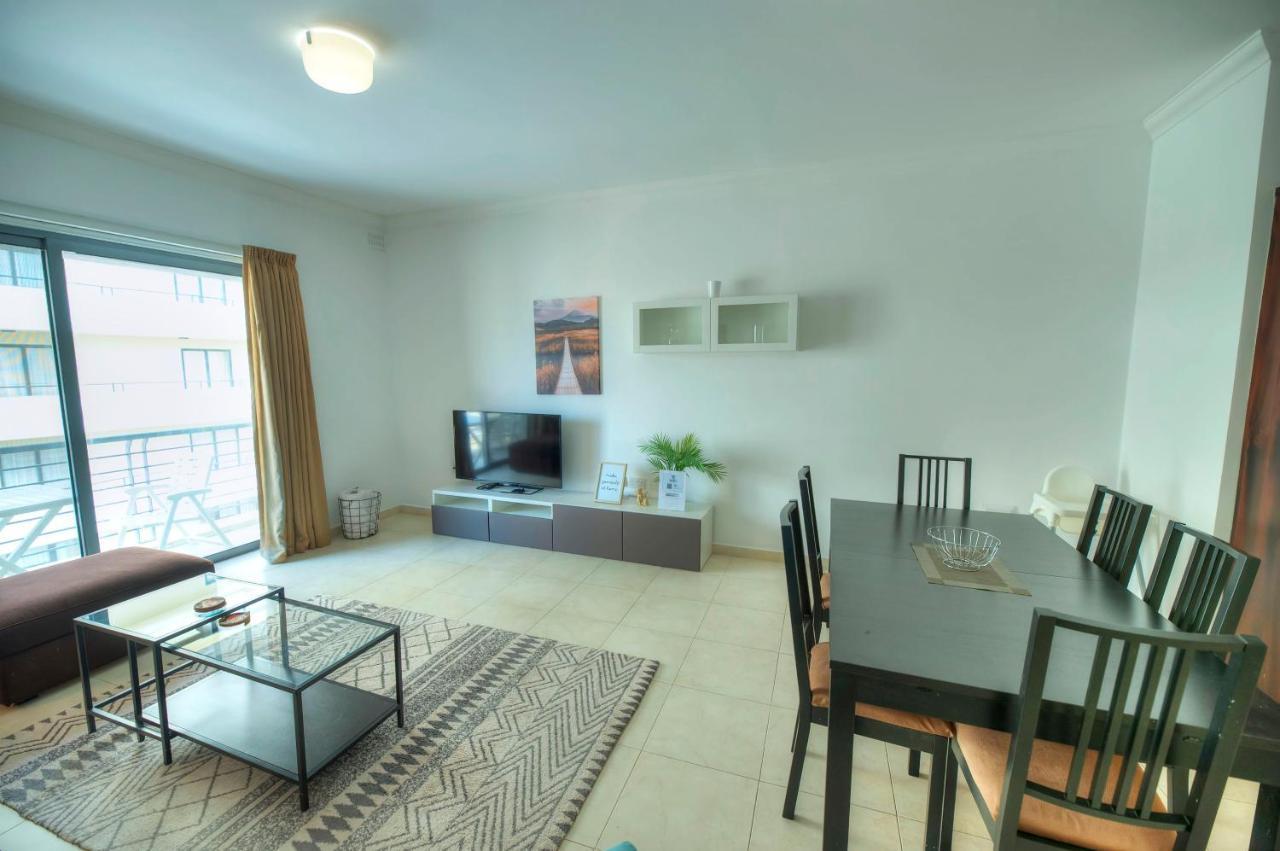 Modern 3Br Stylish & Spacious Apartment - Close To Sliema Promenade Gzira Bagian luar foto