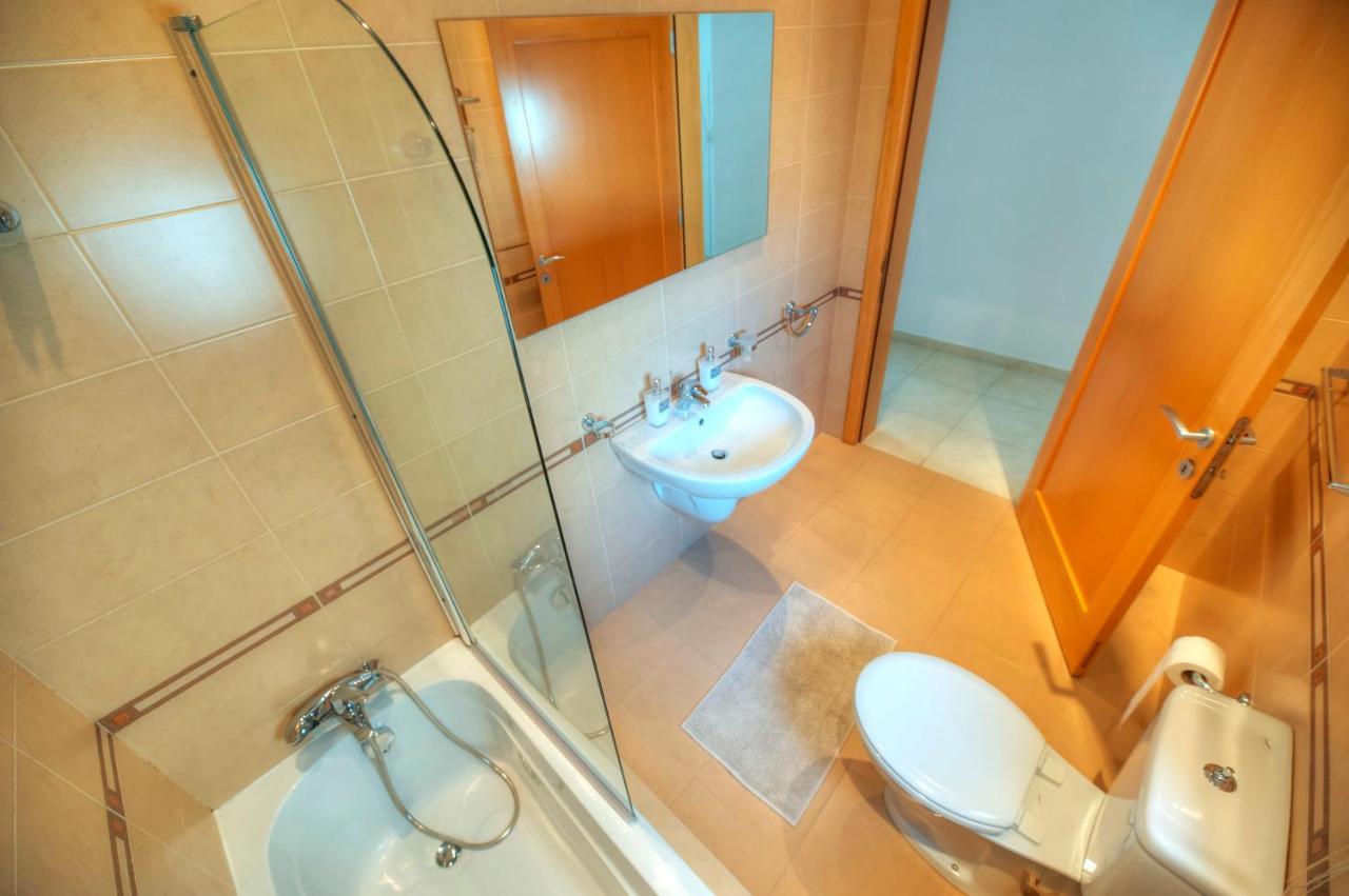 Modern 3Br Stylish & Spacious Apartment - Close To Sliema Promenade Gzira Bagian luar foto