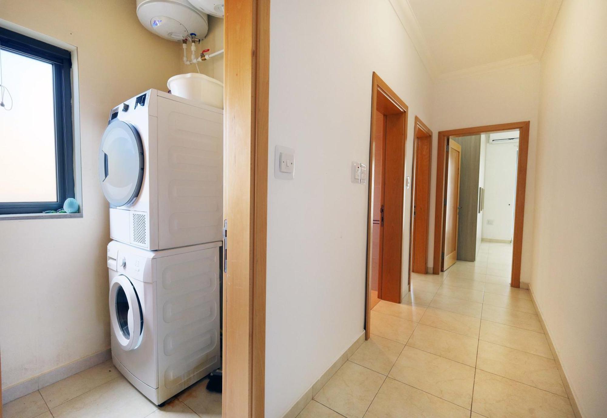 Modern 3Br Stylish & Spacious Apartment - Close To Sliema Promenade Gzira Bagian luar foto